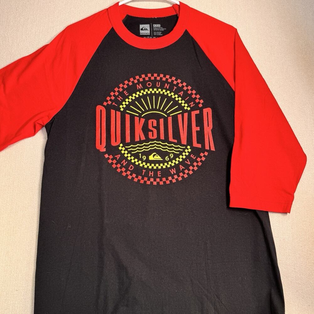 Quicksilver T-Shirt Men's Medium Black & Red, 3/4 Sleeve Mountain & Wave SURFING